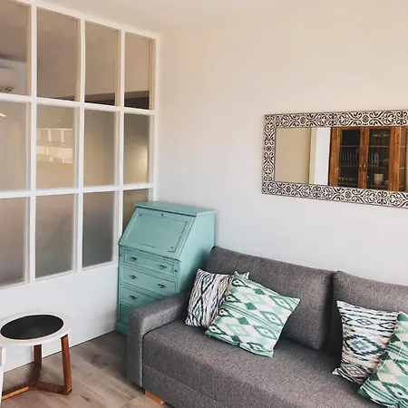 Precioso En Primera Línea De Playa Apartamento