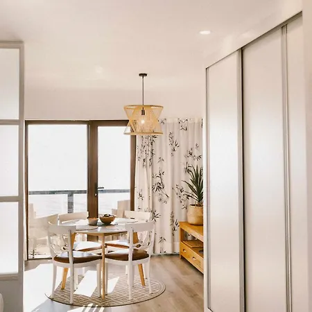 Precioso En Primera Línea De Playa Apartamento *